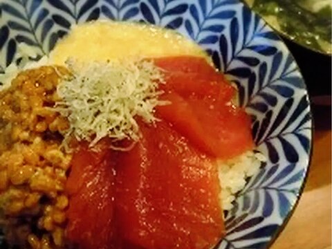 簡単マグロとネバネバ丼